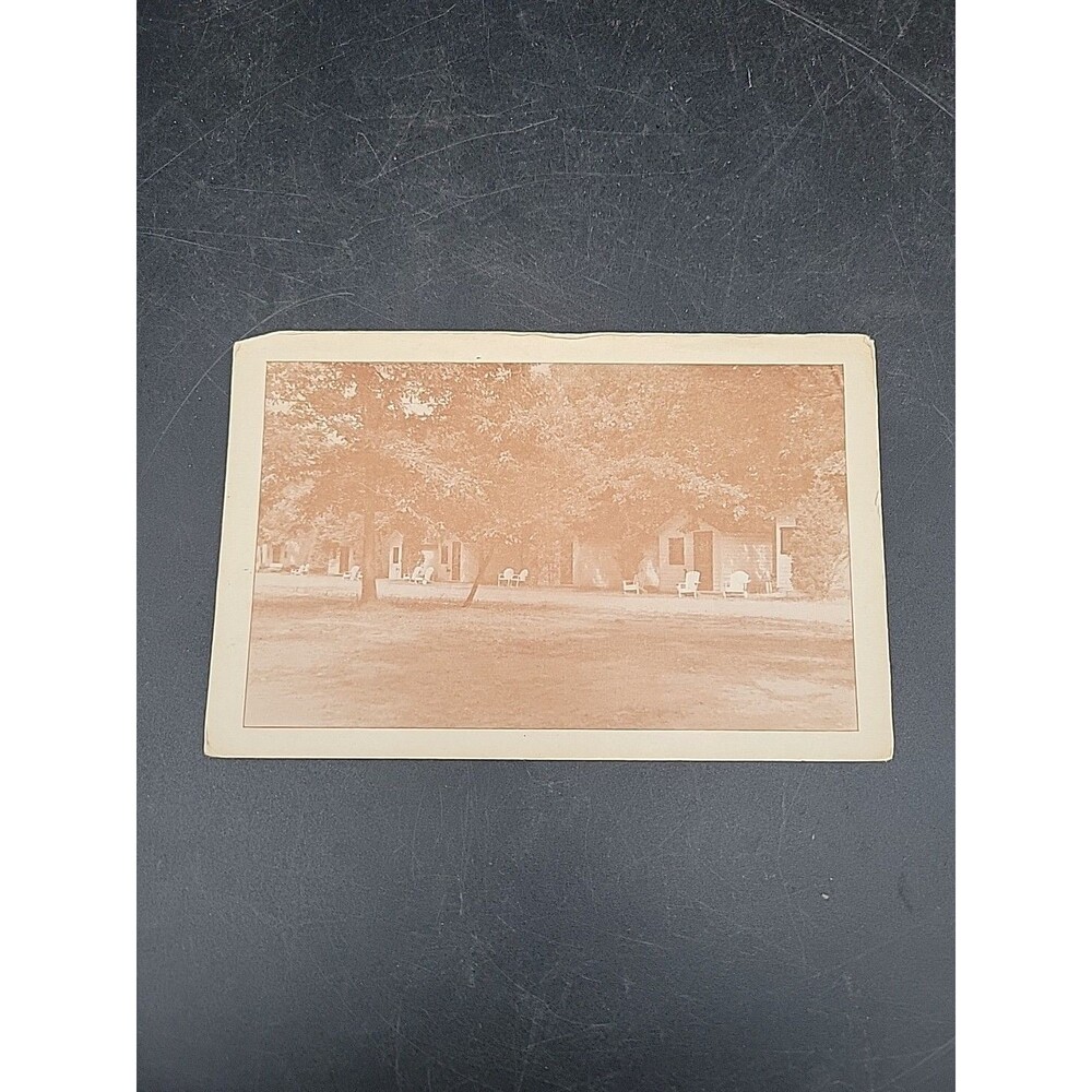 Vintage Postcard FARMINGTON, CT ~ SHADY GROVE CABINS,  PUB ~ c. 1940s? Travel